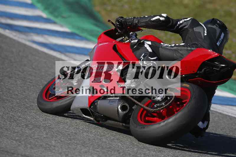 /Archiv-2024/02 29.01.-02.02.2024 Moto Center Thun Jerez/Gruppe gruen-green/backside